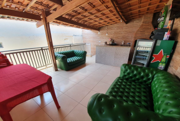 Belo Sobrado à venda no Jardim Vista Linda na Rua Amapola