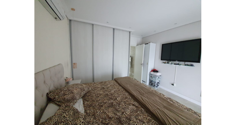 Belo Sobrado à venda no Jardim Vista Linda na Rua Amapola