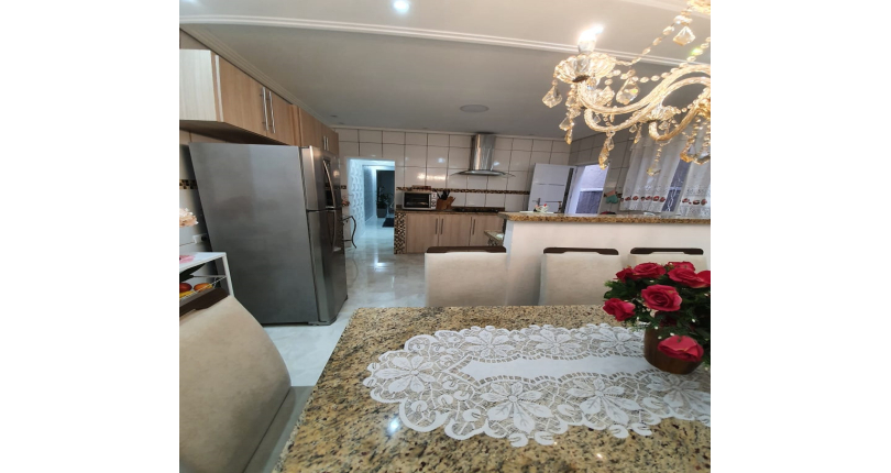 Belo Sobrado à venda no Jardim Vista Linda na Rua Amapola