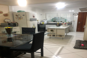 Belo Sobrado à venda na Vila Guedes na Rua São Francisco de Assis