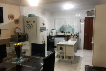 Belo Sobrado à venda na Vila Guedes na Rua São Francisco de Assis