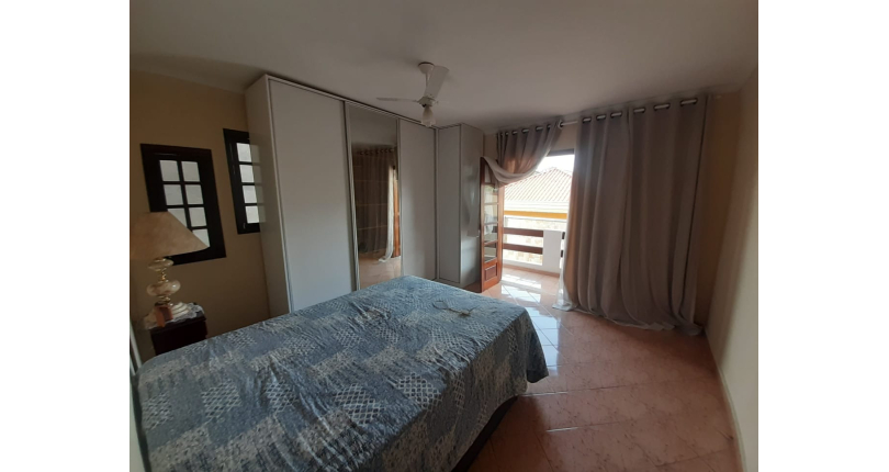 Bela Casa assobradada à venda no Parque São Domingos na Rua Severino Vilar Filho