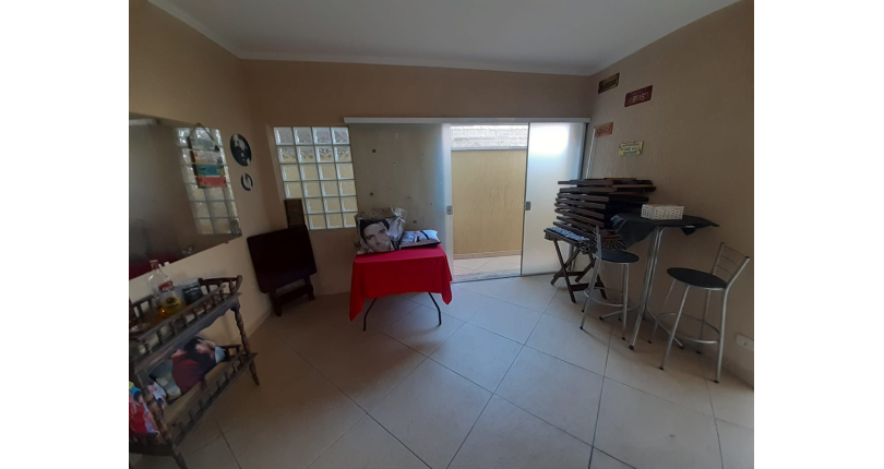 Bela Casa assobradada à venda no Parque São Domingos na Rua Severino Vilar Filho