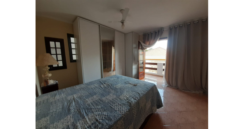 Bela Casa assobradada à venda no Parque São Domingos na Rua Severino Vilar Filho