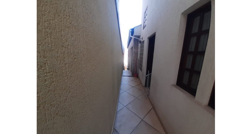 Bela Casa assobradada à venda no Parque São Domingos na Rua Severino Vilar Filho