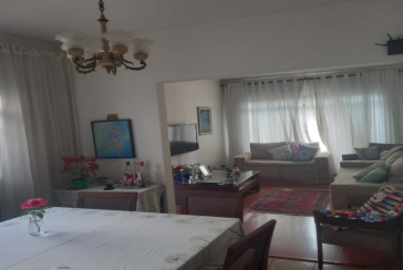 Casa assobradada à venda no Parque São Domingos na Rua Almiro Bernardo