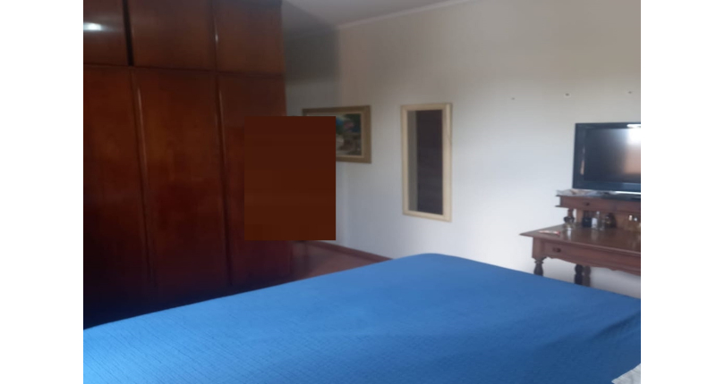 Casa assobradada à venda no Parque São Domingos na Rua Almiro Bernardo