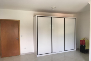 BELO Sobrado à venda no Jardim Bandeirantes (Zona Norte) na Rua Engenheiro Dolabela