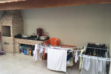 BELO Sobrado à venda no Jardim Bandeirantes (Zona Norte) na Rua Engenheiro Dolabela