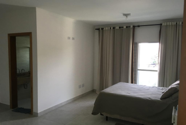 BELO Sobrado à venda no Jardim Bandeirantes (Zona Norte) na Rua Engenheiro Dolabela