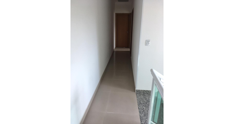 BELO Sobrado à venda no Jardim Bandeirantes (Zona Norte) na Rua Engenheiro Dolabela