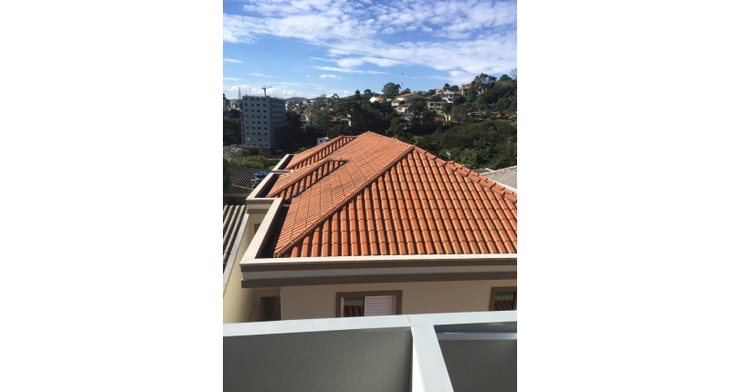 BELO Sobrado à venda no Jardim Bandeirantes (Zona Norte) na Rua Engenheiro Dolabela