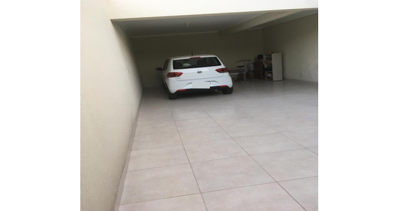 BELO Sobrado à venda no Jardim Bandeirantes (Zona Norte) na Rua Engenheiro Dolabela