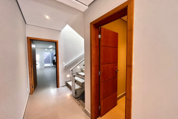 Lindo Sobrado novo à venda no Jardim Regina na Rua Francisco Ursaia155