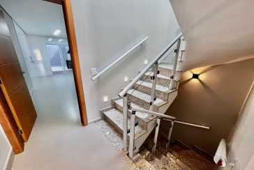 Lindo Sobrado novo à venda no Jardim Regina na Rua Francisco Ursaia155