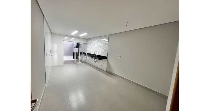 Lindo Sobrado novo à venda no Jardim Regina na Rua Francisco Ursaia155