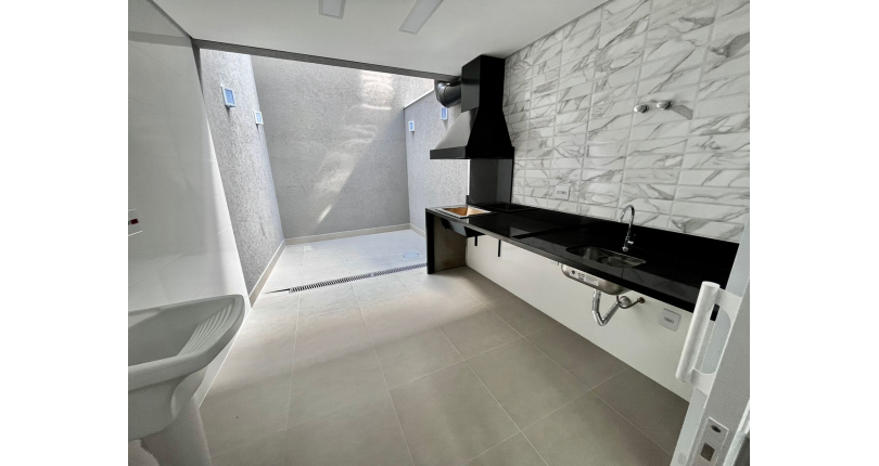 Lindo Sobrado novo à venda no Jardim Regina na Rua Francisco Ursaia155