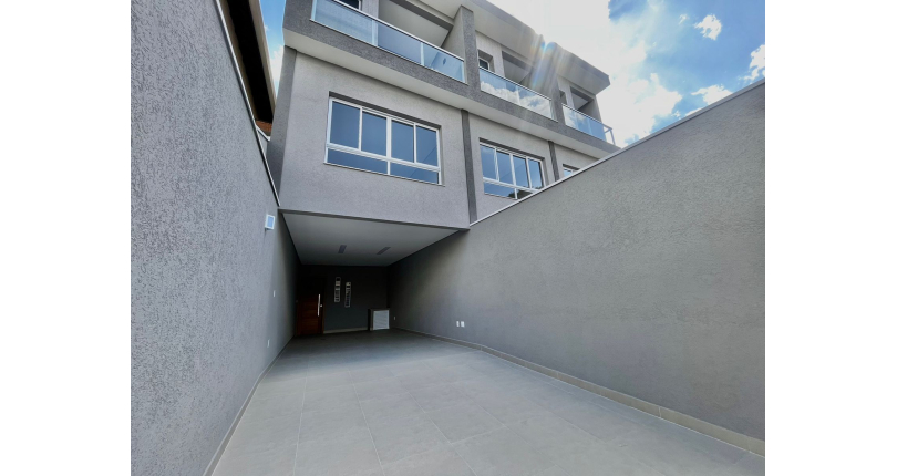 Belo SobradoLindo Sobrado novo à venda no Jardim Regina na Rua Francisco Ursaia155