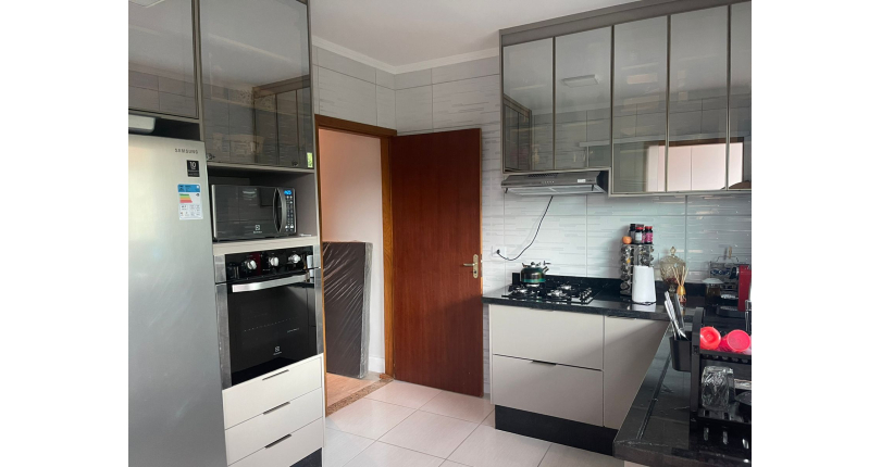 Sobrado à venda no Jaraguá na Rua Jimesana