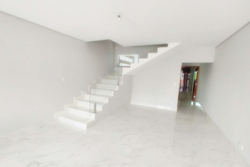 Sobrado novo à venda no Jardim Maristela na Rua Coronel Augusto Machado 306