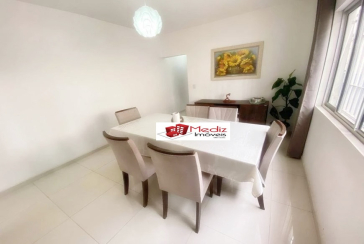 Belo Sobrado à venda no Jardim Santo Elias na Rua Cícero Fernandes de Lyra