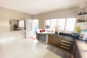 Belo Sobrado à venda no Jardim Santo Elias na Rua Cícero Fernandes de Lyra