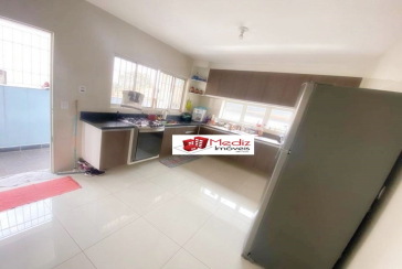 Belo Sobrado à venda no Jardim Santo Elias na Rua Cícero Fernandes de Lyra