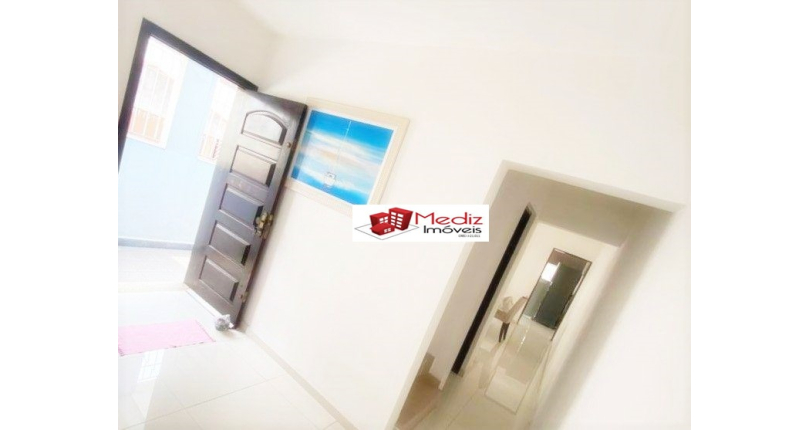 Belo Sobrado à venda no Jardim Santo Elias na Rua Cícero Fernandes de Lyra