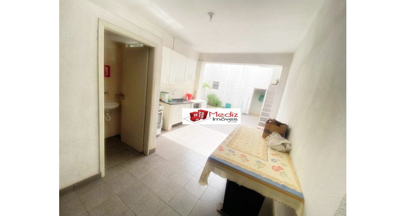 Belo Sobrado à venda no Jardim Santo Elias na Rua Cícero Fernandes de Lyra