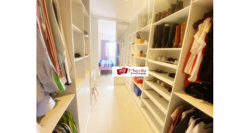 Belo Sobrado à venda no Jardim Santo Elias na Rua Cícero Fernandes de Lyra