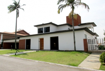Belíssima Casa à venda em Alphaville na Alameda Tulipas no Alphaville Residencial Alpha 5
