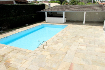 Belíssima Casa à venda em Alphaville na Alameda Tulipas no Alphaville Residencial Alpha 5