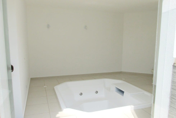 Belíssima Casa à venda em Alphaville na Alameda Tulipas no Alphaville Residencial Alpha 5