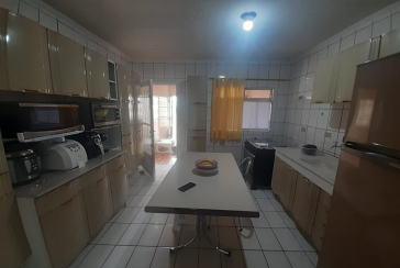 Lindo Sobrado à venda no Conjunto Residencial Vista Verde na Rua Ricardo Abed