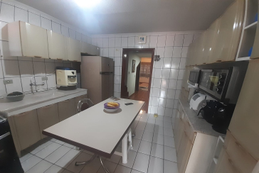 Lindo Sobrado à venda no Conjunto Residencial Vista Verde na Rua Ricardo Abed