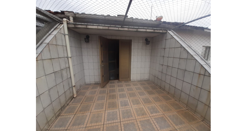 Lindo Sobrado à venda no Conjunto Residencial Vista Verde na Rua Ricardo Abed