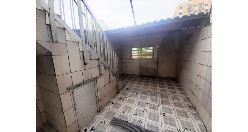 Lindo Sobrado à venda no Conjunto Residencial Vista Verde na Rua Ricardo Abed