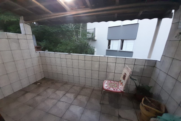 Bom Sobrado à venda no Conjunto Residencial Vista Verde na Rua Ricardo Abed