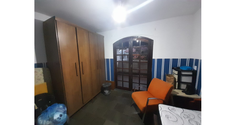 Bom Sobrado à venda no Conjunto Residencial Vista Verde na Rua Ricardo Abed