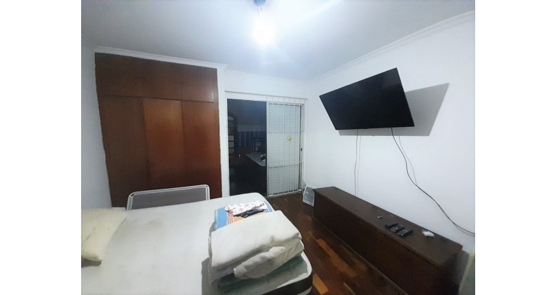 Bom Sobrado à venda no Conjunto Residencial Vista Verde na Rua Ricardo Abed