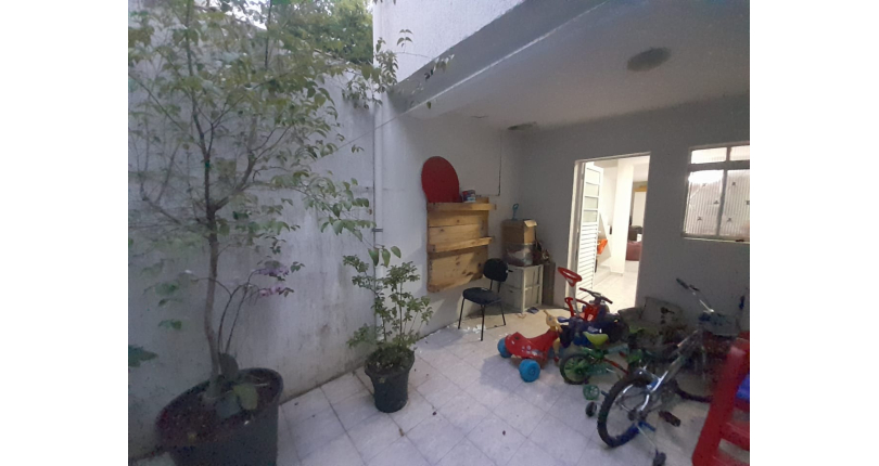 Bom Sobrado à venda no Conjunto Residencial Vista Verde na Rua Ricardo Abed