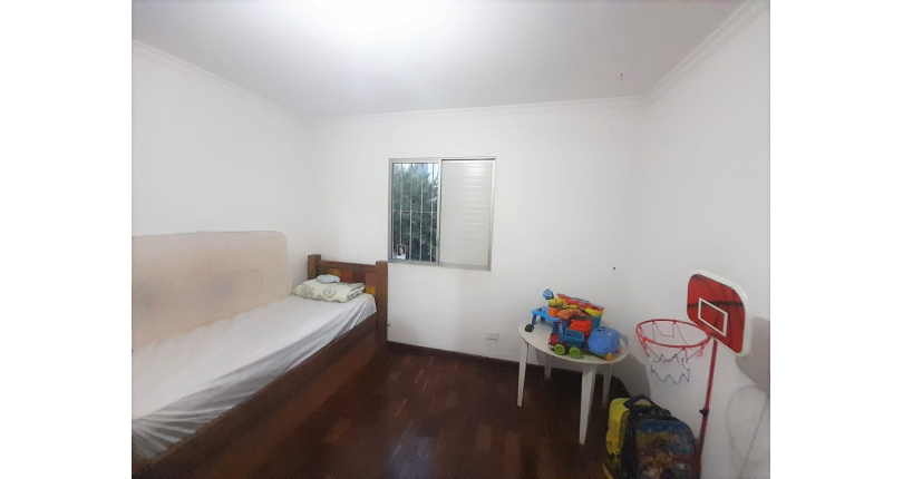 Bom Sobrado à venda no Conjunto Residencial Vista Verde na Rua Ricardo Abed