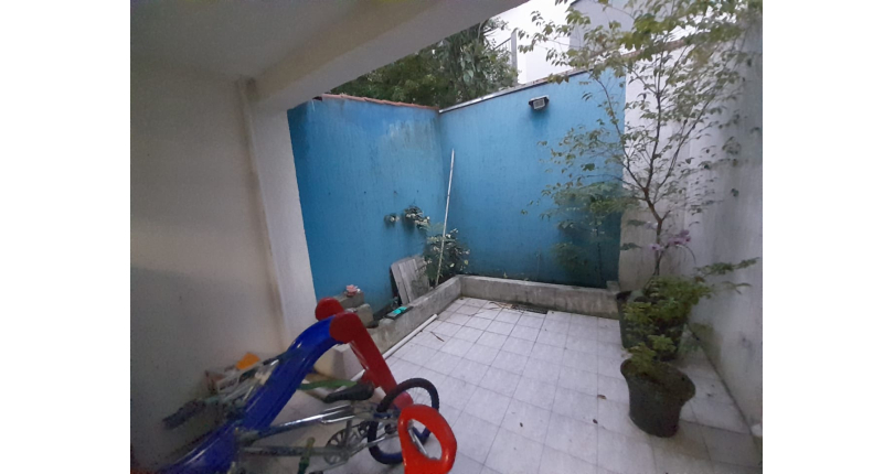 Bom Sobrado à venda no Conjunto Residencial Vista Verde na Rua Ricardo Abed