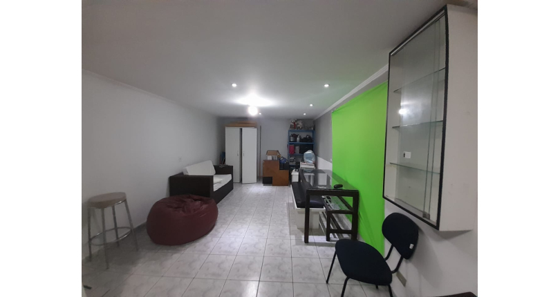 Bom Sobrado à venda no Conjunto Residencial Vista Verde na Rua Ricardo Abed