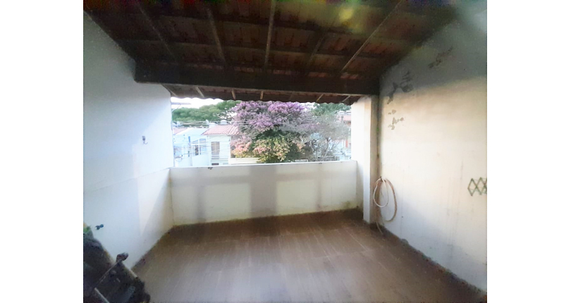 Bom Sobrado à venda no Conjunto Residencial Vista Verde na Rua Ricardo Abed