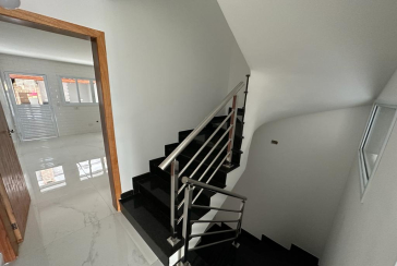  Lindo Sobrado novo à venda no Parque São Domingos na Rua Sérvio Clevinski 54