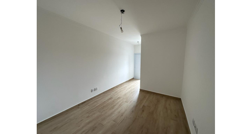  Lindo Sobrado novo à venda no Parque São Domingos na Rua Sérvio Clevinski 54