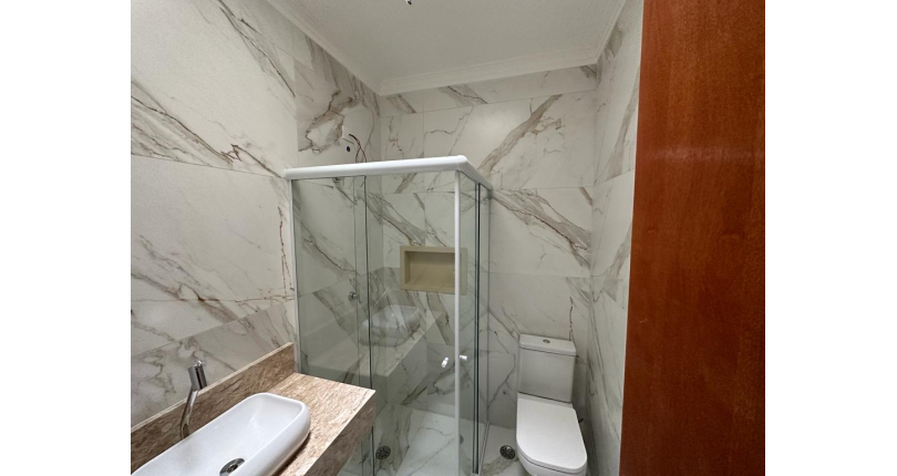  Lindo Sobrado novo à venda no Parque São Domingos na Rua Sérvio Clevinski 52