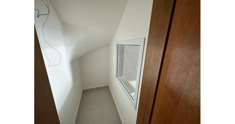  Lindo Sobrado novo à venda no Parque São Domingos na Rua Sérvio Clevinski 52