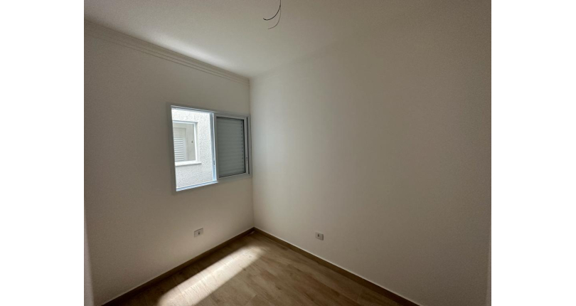  Lindo Sobrado novo à venda no Parque São Domingos na Rua Sérvio Clevinski 52